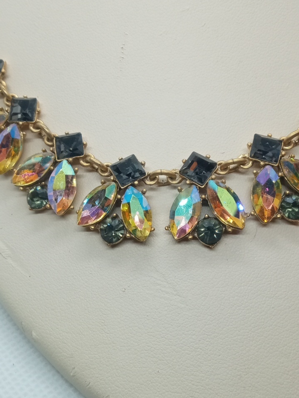 J.CREW STATEMENT NECKLACE - Picture 3 of 10